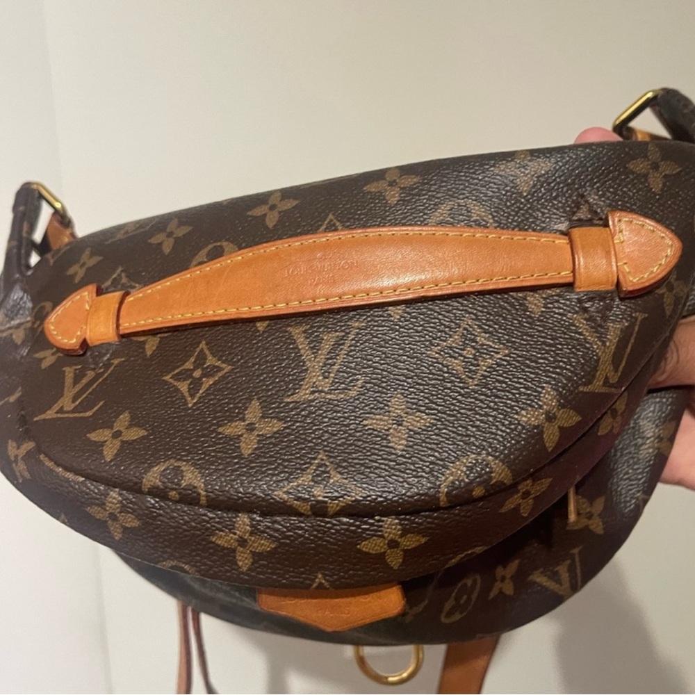 Louis Vuitton Brown and Tan Monogram Crossbody Bag . Discontinued Bag none neg